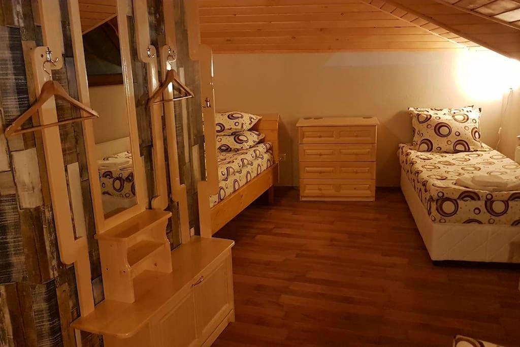 Duvaro Guesthouse Raduil Esterno foto